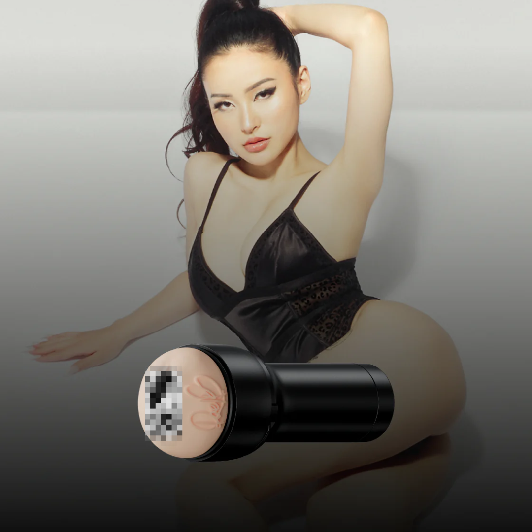 Kiiroo Feel Stroker - Rae Lil Black Male Masturbator 手淫器 - 雷莉·布莱克
