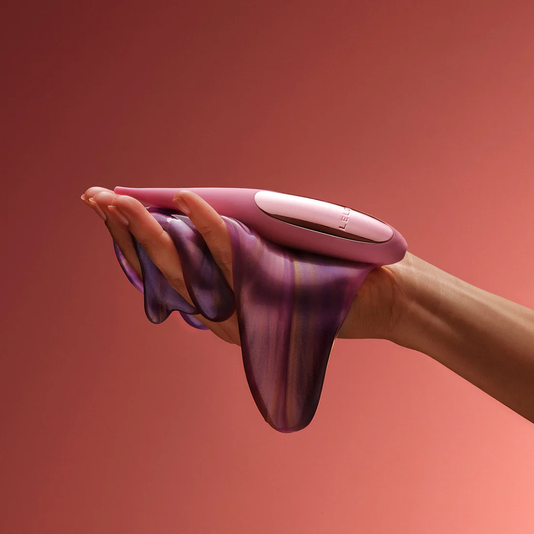 Lelo - Dot Travel Rechargeable Clitoral Pinpoint Vibrator Purple and Pink