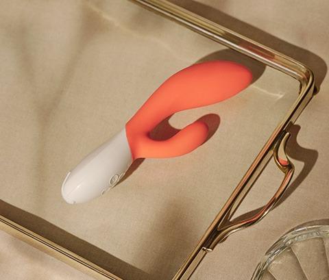 Lelo INA 3 G-spot dan penggetar klitoris